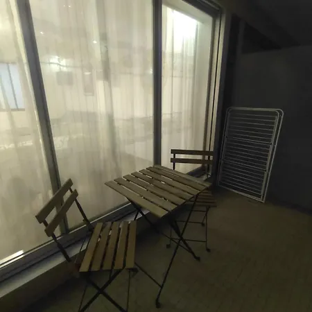 4 Min Walk To Metro, 3 Bedrooms &salon, La Defense Apartment *